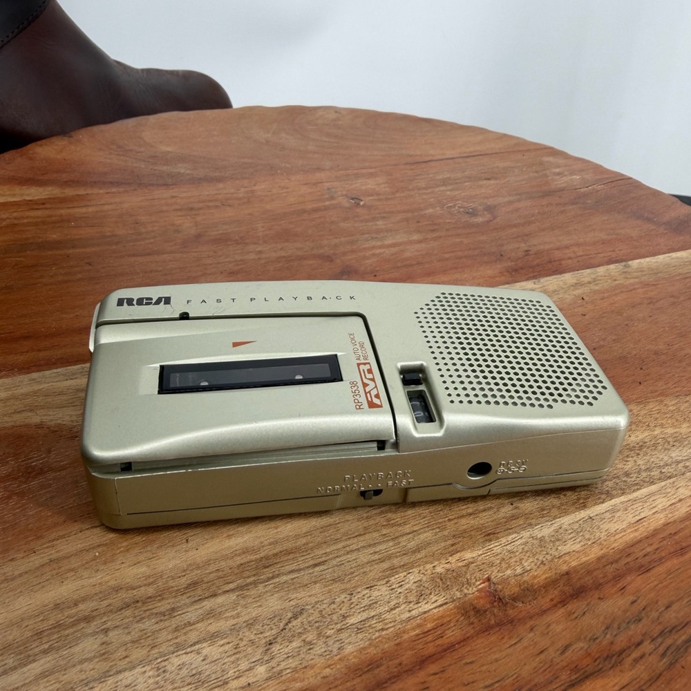 Vintage RCA RP3538A Audio‎ Voice Micro-Cassette Recorder AVR